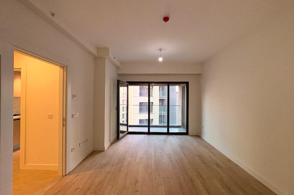 C21 ROOF 3.ETAP YÜKSEK KAT KAPALI MUTFAK 2+1 KİRALIK DAİRE