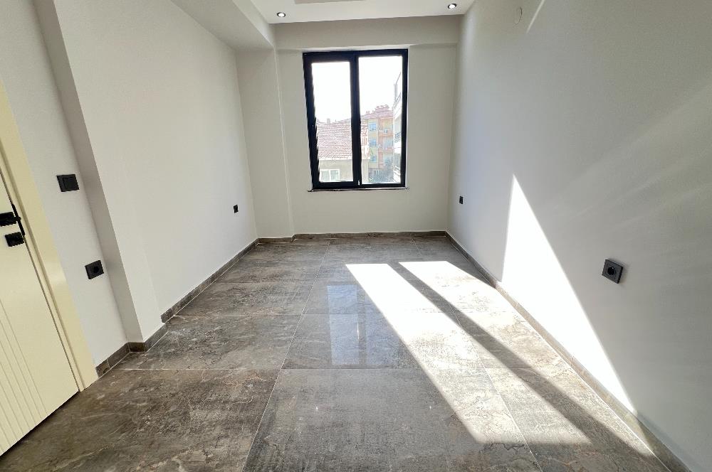 BİGADİÇ KORDONBOYU CD ÜSTÜ AYRI MUTFAKLI SIFIR 2+1 SATILIK DAİRE