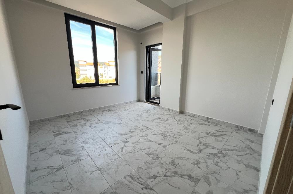 BİGADİÇ DEVLET HASTANESİ YAKINI BALKONLU SIFIR 1+1 SATILIK DAİRE