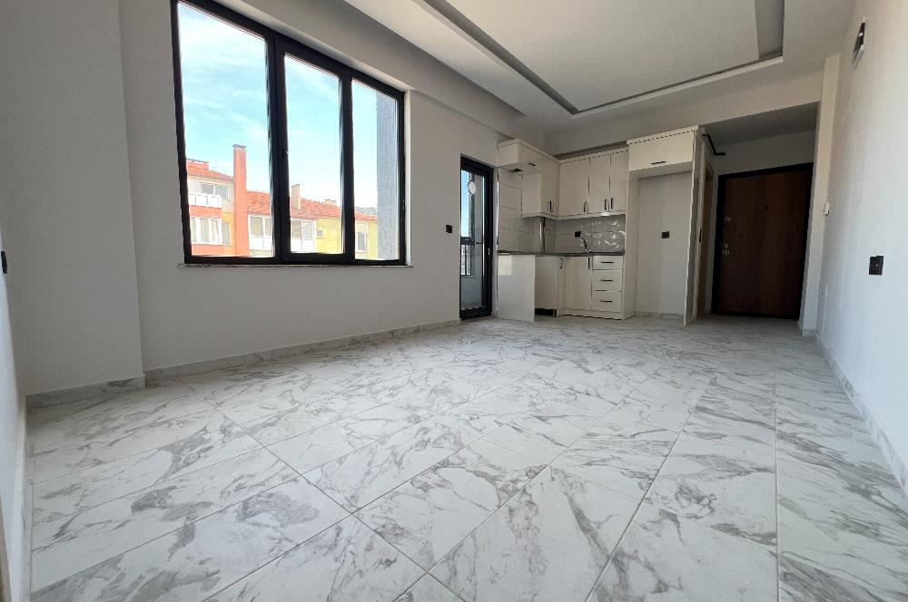 BİGADİÇ DEVLET HASTANESİ YAKINI BALKONLU SIFIR 1+1 SATILIK DAİRE