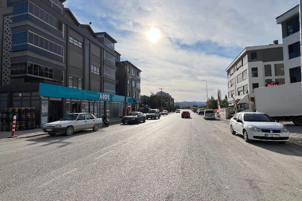 BİGADİÇ DEVLET HASTANESİ YAKINI BALKONLU SIFIR 1+1 SATILIK DAİRE