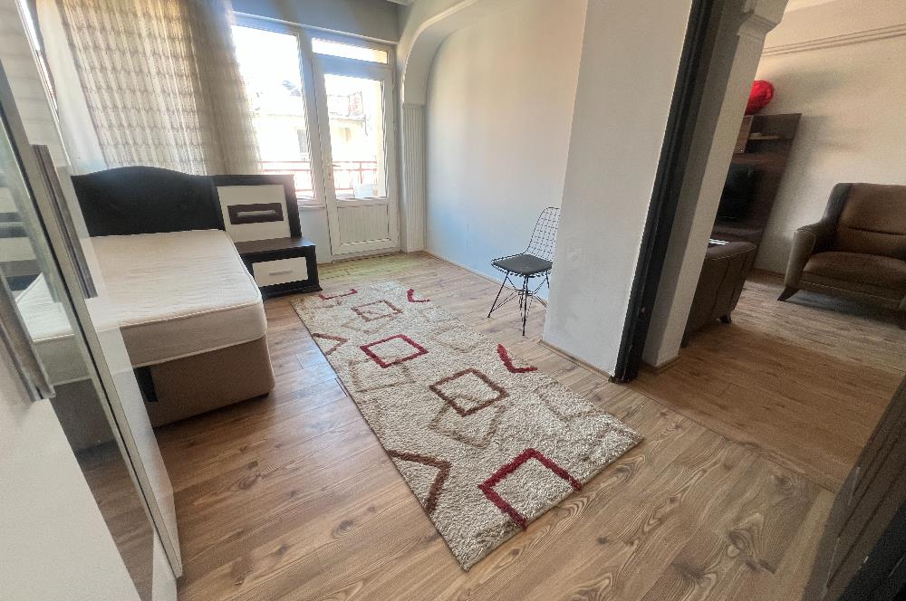 ATALAR CADDESİ ÜZERİ MERKEZİ KONUM FULL EŞYALI 3+1 SATILK DAİRE