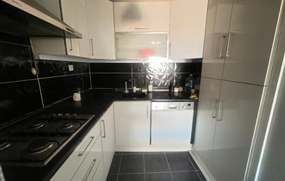 ATALAR CADDESİ ÜZERİ MERKEZİ KONUM FULL EŞYALI 3+1 SATILK DAİRE
