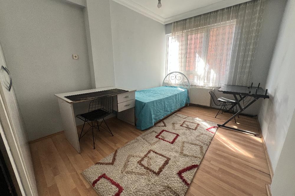 ATALAR CADDESİ ÜZERİ MERKEZİ KONUM FULL EŞYALI 3+1 SATILK DAİRE