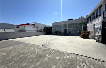 KONACIK'IN İŞLEK CADDELERİNDEN BİRİNDE, TİCARİ POTANSİYELİ YÜKSEK 130 M² KİRALIK DÜKKÂN