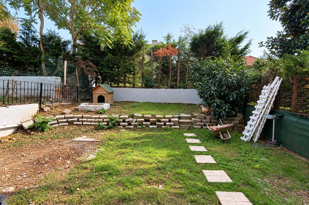 ZEKERİYAKÖY BASIN YAYIN SİTESİ’NDE 5+2  262 M² ARSA PAYLI SATILIK  VİLLA