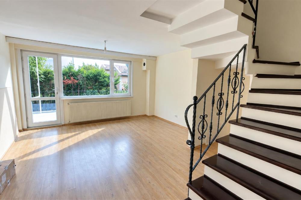 ZEKERİYAKÖY BASIN YAYIN SİTESİ’NDE 5+2  262 M² ARSA PAYLI SATILIK  VİLLA