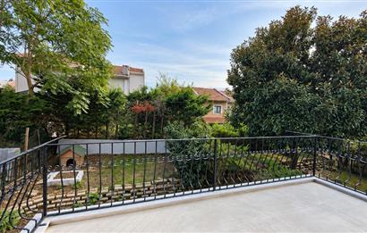 ZEKERİYAKÖY BASIN YAYIN SİTESİ’NDE 5+2  262 M² ARSA PAYLI SATILIK  VİLLA