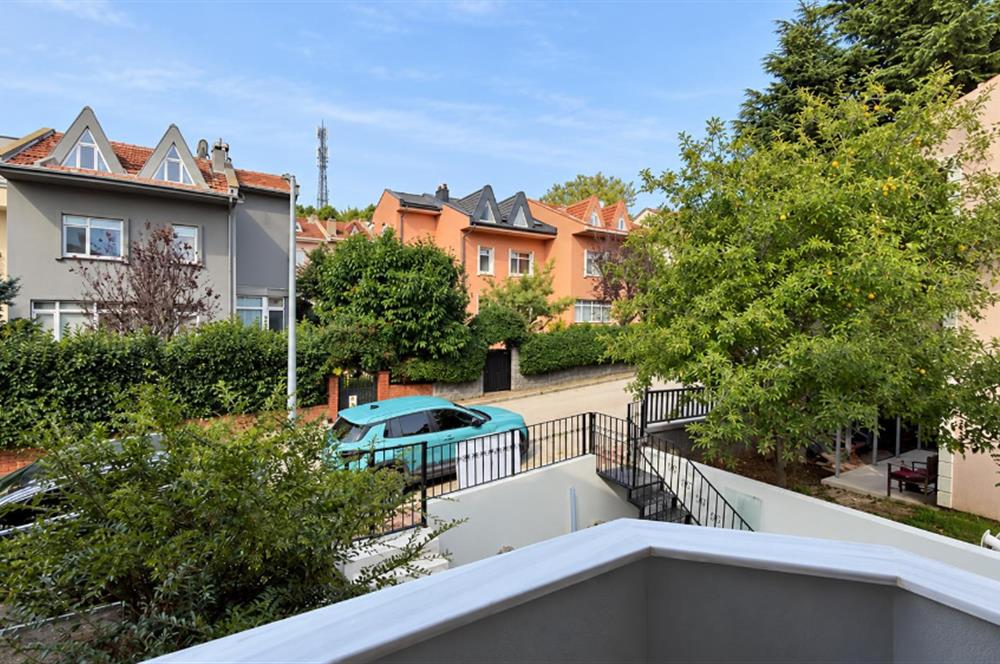ZEKERİYAKÖY BASIN YAYIN SİTESİ’NDE 5+2  262 M² ARSA PAYLI SATILIK  VİLLA