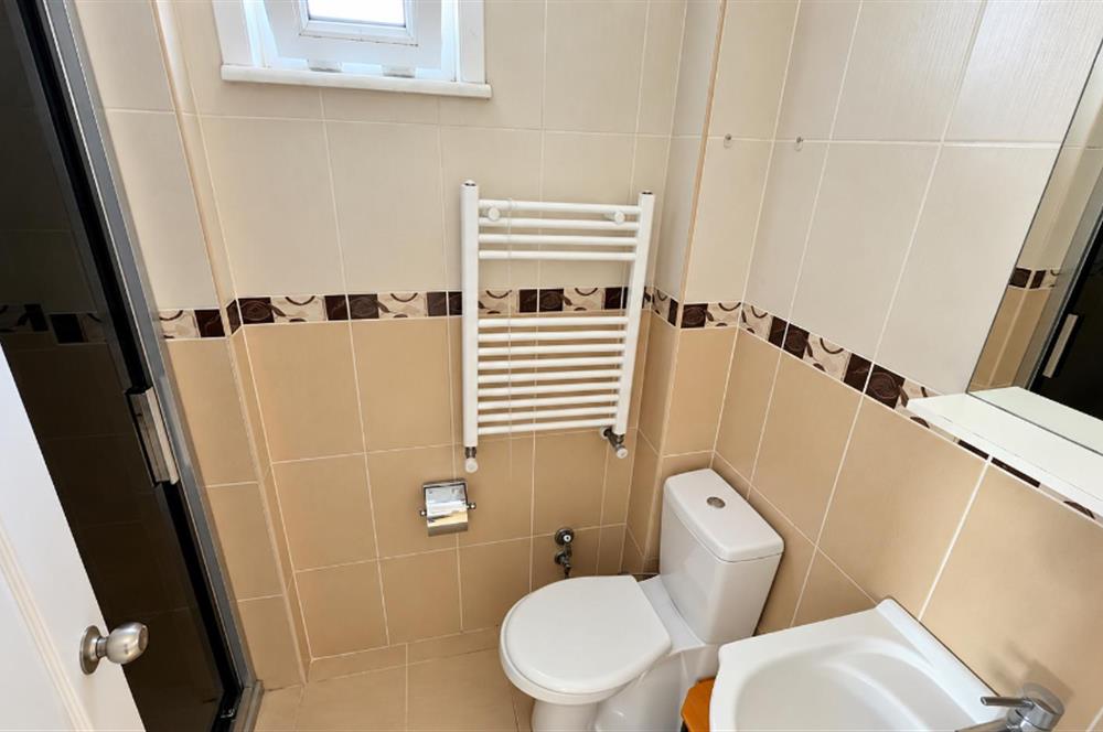 ZEKERİYAKÖY BASIN YAYIN SİTESİ’NDE 5+2  262 M² ARSA PAYLI SATILIK  VİLLA
