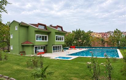 ZEKERİYAKÖY BASIN YAYIN SİTESİ’NDE 5+2  262 M² ARSA PAYLI SATILIK  VİLLA