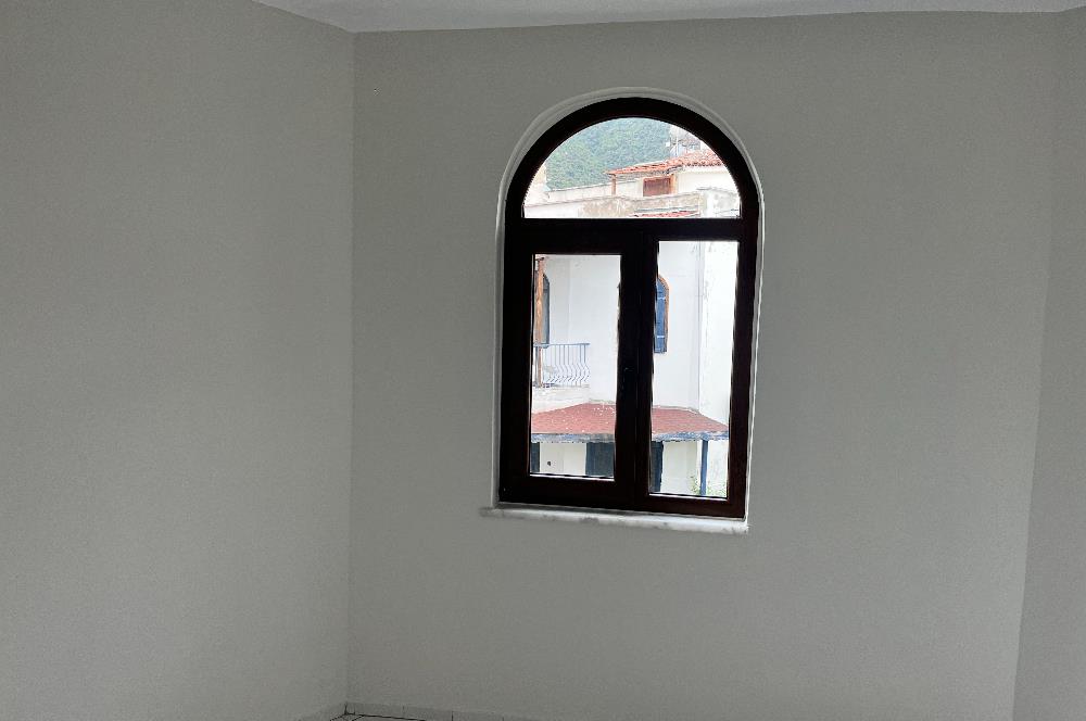 C21 Cius; Armutlu-Kapaklı Site İçerisinde Kiralık Villa