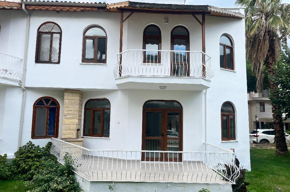 C21 Cius; Armutlu-Kapaklı Site İçerisinde Kiralık Villa