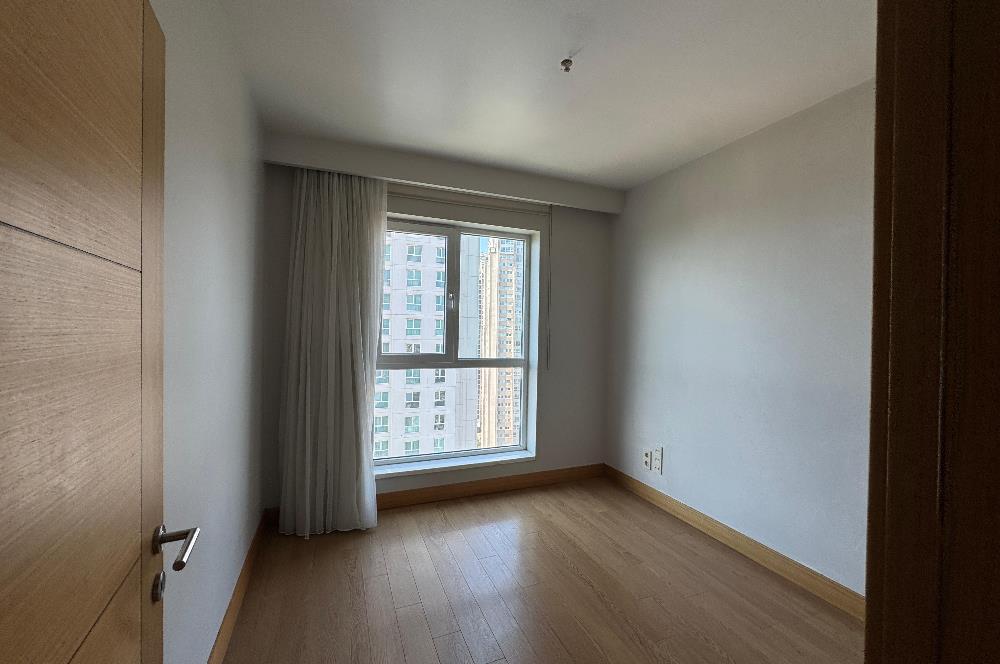 ATAŞEHİR AĞAOĞLU SKY TOWERS BUTIK PROJEDE HEMEN OTURUM 3+1