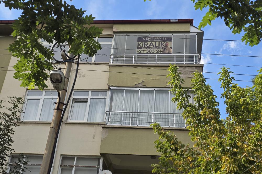 CENTURY21 PLUS'DAN DOKTORLAR SİTESİNDE KİRALIK BAKIMLI 3+1 DAİRE
