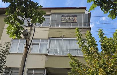 CENTURY21 PLUS'DAN DOKTORLAR SİTESİNDE KİRALIK BAKIMLI 3+1 DAİRE