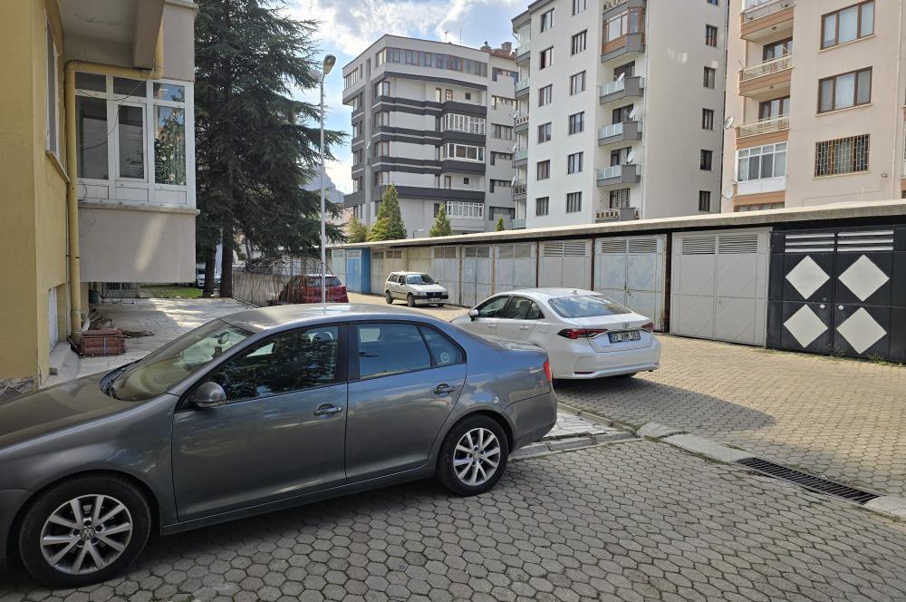 CENTURY21 PLUS'DAN DOKTORLAR SİTESİNDE KİRALIK BAKIMLI 3+1 DAİRE