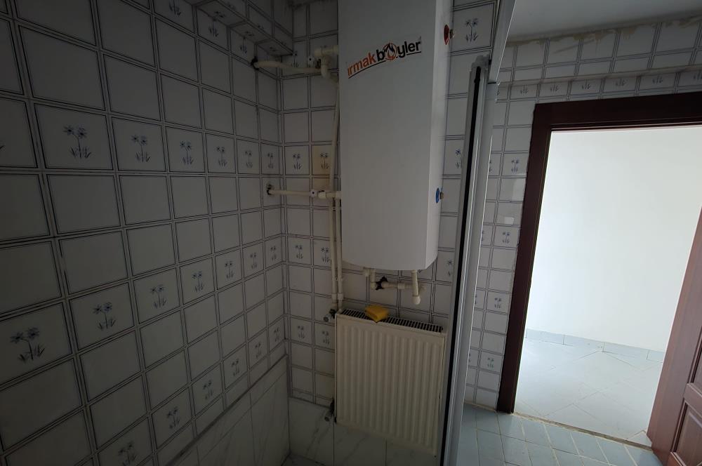 CENTURY21 PLUS'DAN DOKTORLAR SİTESİNDE KİRALIK BAKIMLI 3+1 DAİRE