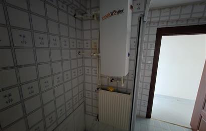 CENTURY21 PLUS'DAN DOKTORLAR SİTESİNDE KİRALIK BAKIMLI 3+1 DAİRE