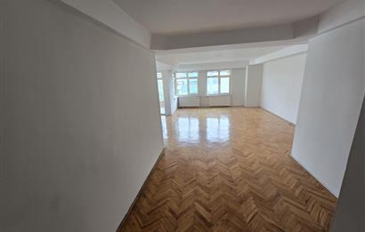 CENTURY21 PLUS'DAN DOKTORLAR SİTESİNDE KİRALIK BAKIMLI 3+1 DAİRE