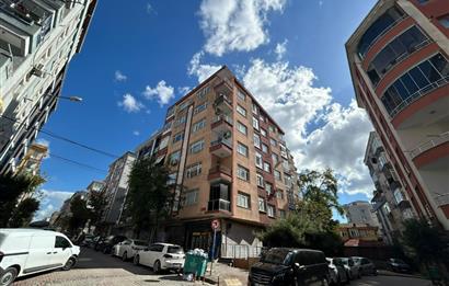 YAYLA MERKEZDE ASANSÖRLÜ, İÇİ YENİLENMİŞ KİRALIK 3+1 KÖŞE DAİRE