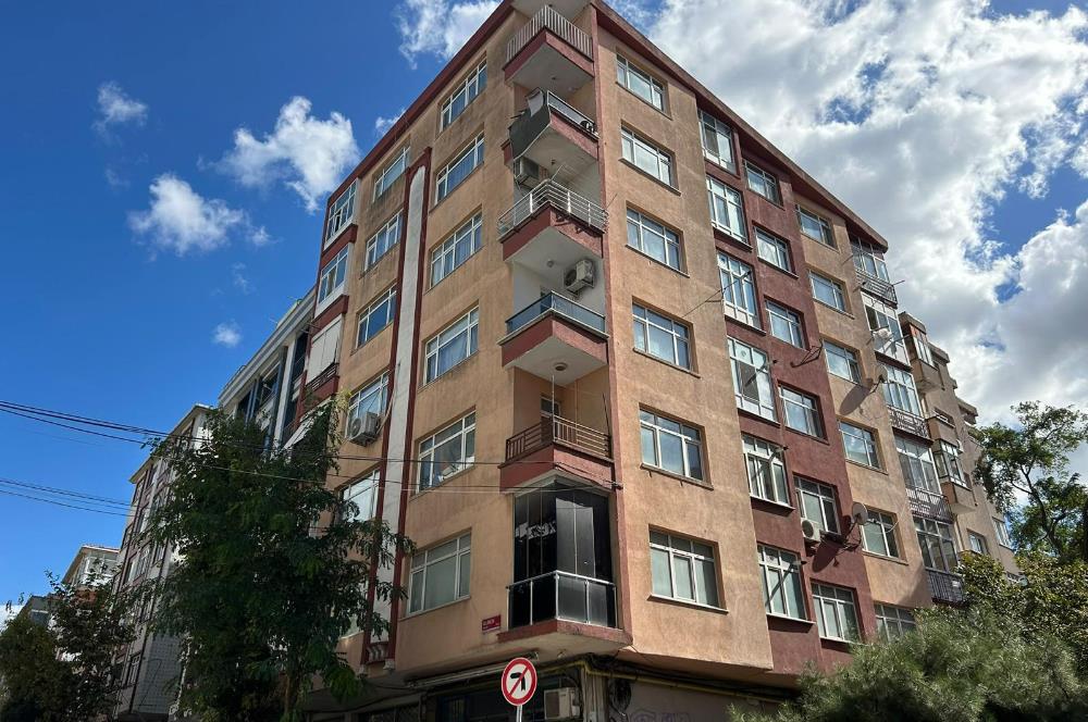 YAYLA MERKEZDE ASANSÖRLÜ, İÇİ YENİLENMİŞ KİRALIK 3+1 KÖŞE DAİRE