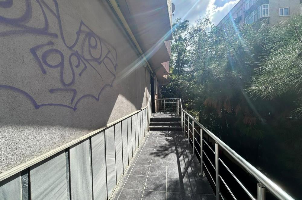 YAYLA MERKEZDE ASANSÖRLÜ, İÇİ YENİLENMİŞ KİRALIK 3+1 KÖŞE DAİRE