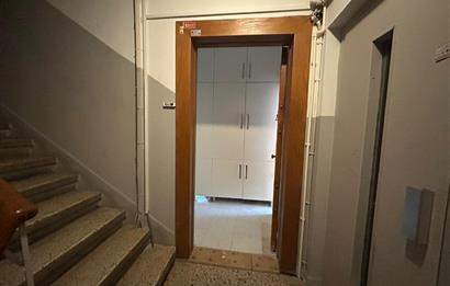 YAYLA MERKEZDE ASANSÖRLÜ, İÇİ YENİLENMİŞ KİRALIK 3+1 KÖŞE DAİRE