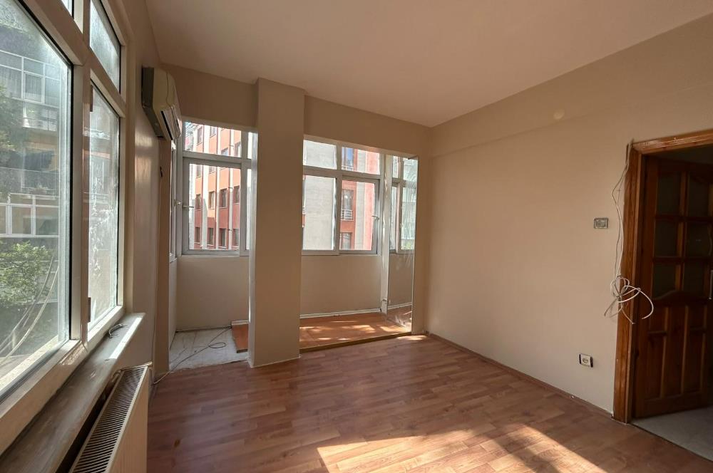 YAYLA MERKEZDE ASANSÖRLÜ, İÇİ YENİLENMİŞ KİRALIK 3+1 KÖŞE DAİRE