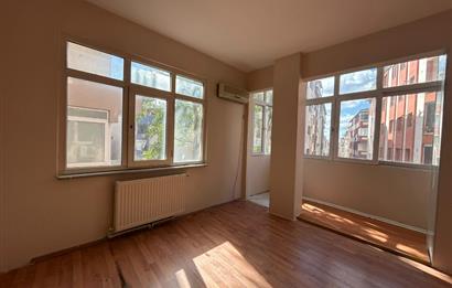 YAYLA MERKEZDE ASANSÖRLÜ, İÇİ YENİLENMİŞ KİRALIK 3+1 KÖŞE DAİRE