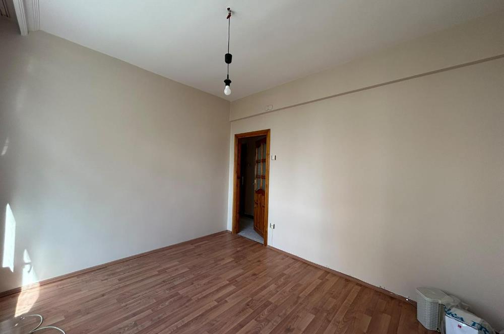 YAYLA MERKEZDE ASANSÖRLÜ, İÇİ YENİLENMİŞ KİRALIK 3+1 KÖŞE DAİRE