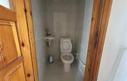 YAYLA MERKEZDE ASANSÖRLÜ, İÇİ YENİLENMİŞ KİRALIK 3+1 KÖŞE DAİRE