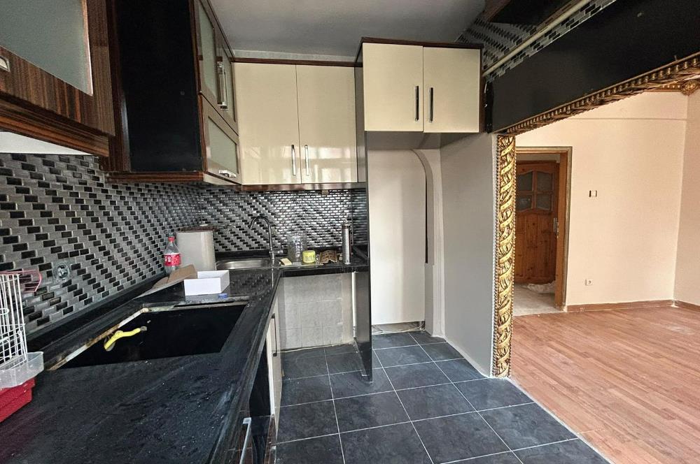 YAYLA MERKEZDE ASANSÖRLÜ, İÇİ YENİLENMİŞ KİRALIK 3+1 KÖŞE DAİRE