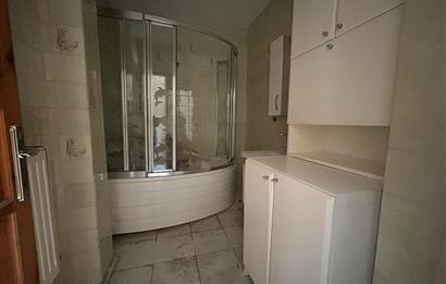 YAYLA MERKEZDE ASANSÖRLÜ, İÇİ YENİLENMİŞ KİRALIK 3+1 KÖŞE DAİRE