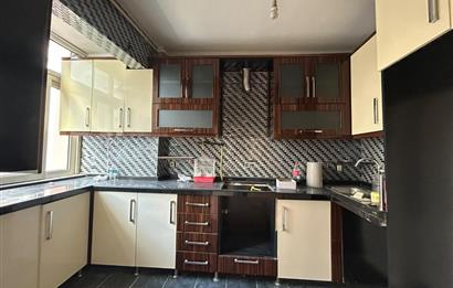 YAYLA MERKEZDE ASANSÖRLÜ, İÇİ YENİLENMİŞ KİRALIK 3+1 KÖŞE DAİRE