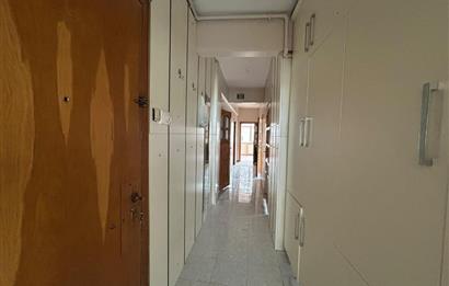 YAYLA MERKEZDE ASANSÖRLÜ, İÇİ YENİLENMİŞ KİRALIK 3+1 KÖŞE DAİRE