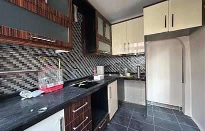 YAYLA MERKEZDE ASANSÖRLÜ, İÇİ YENİLENMİŞ KİRALIK 3+1 KÖŞE DAİRE