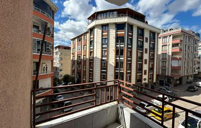 YAYLA MERKEZDE ASANSÖRLÜ, İÇİ YENİLENMİŞ KİRALIK 3+1 KÖŞE DAİRE