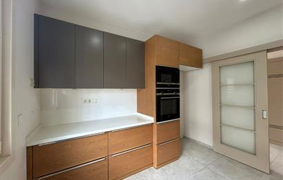 Caddebostan'da Satılık 3+1 Daire, Sahile Yakın, 110m²
