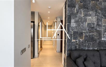 GÖKKUŞAĞI SİTESİ'NDE YENİLENMİŞ GENİŞ 3+2 TERS DUBLEKS DAİRE