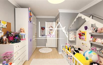 GÖKKUŞAĞI SİTESİ'NDE YENİLENMİŞ GENİŞ 3+2 TERS DUBLEKS DAİRE