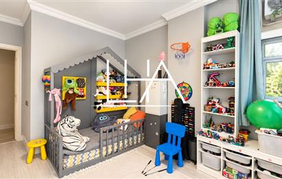 GÖKKUŞAĞI SİTESİ'NDE YENİLENMİŞ GENİŞ 3+2 TERS DUBLEKS DAİRE