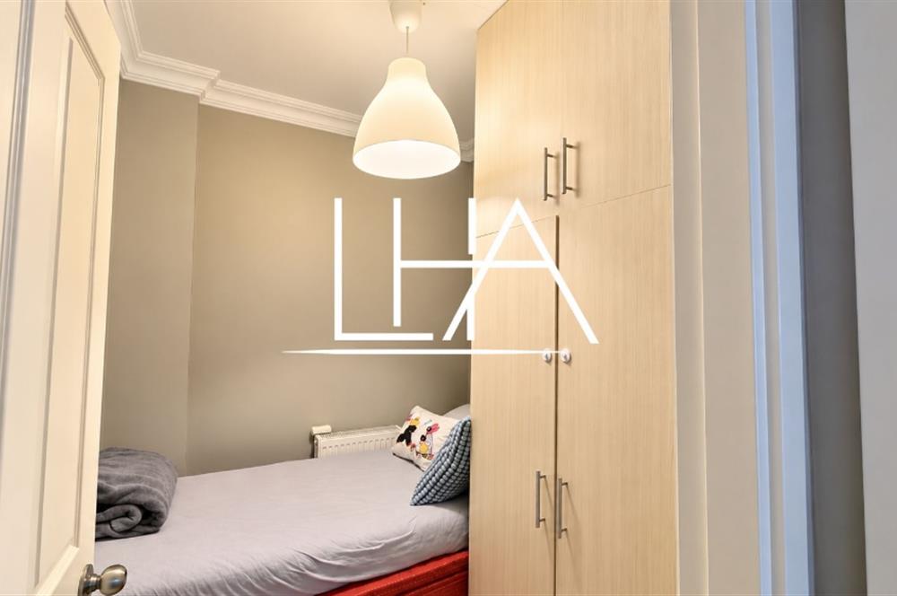 GÖKKUŞAĞI SİTESİ'NDE YENİLENMİŞ GENİŞ 3+2 TERS DUBLEKS DAİRE