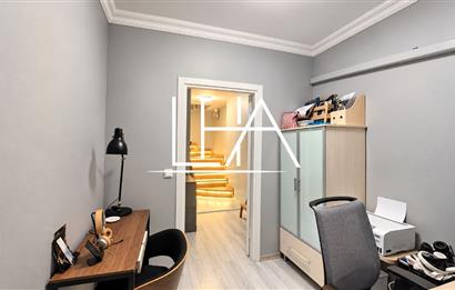 GÖKKUŞAĞI SİTESİ'NDE YENİLENMİŞ GENİŞ 3+2 TERS DUBLEKS DAİRE