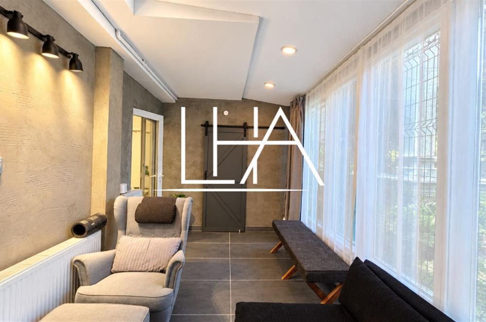 GÖKKUŞAĞI SİTESİ'NDE YENİLENMİŞ GENİŞ 3+2 TERS DUBLEKS DAİRE