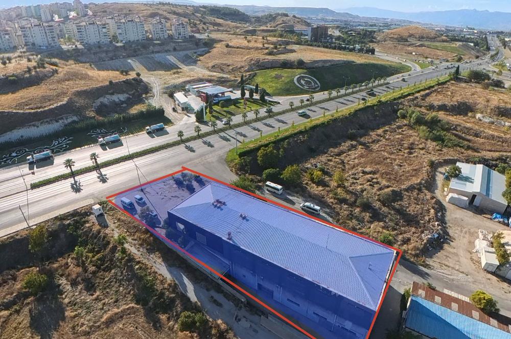 C21 LOFT'TAN İZMİR ASFALTI ÜZERİNDE 4.000 m² KİRALIK KOMPLE BİNA