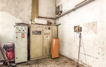 BİKSAN | 2.500 m² | 300 kW | VİNÇ | CAM TAVAN