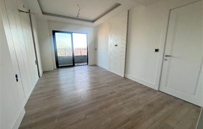 TWİN TOWERS'TA ŞEHİR MANZARALI LÜKS VE FERAH SATILIK 3+1 DAİRE