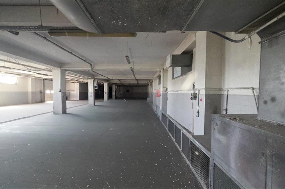 C21 LOFT'TAN İZMİR ASFALTI ÜZERİNDE 4.000 m² KİRALIK KOMPLE BİNA