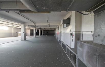 C21 LOFT'TAN İZMİR ASFALTI ÜZERİNDE 4.000 m² KİRALIK KOMPLE BİNA